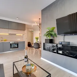 https://apartament-chmielna-72.gdanskhotel.org